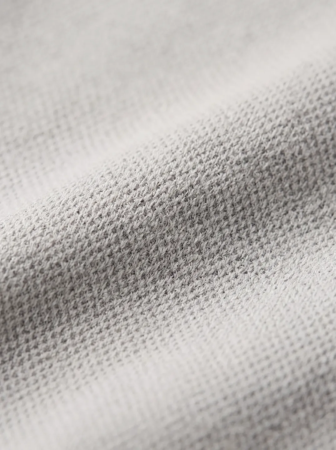 Light Grey Half-Zip Long-Sleeve Top · Logo and design details · PM-C-017 / 4