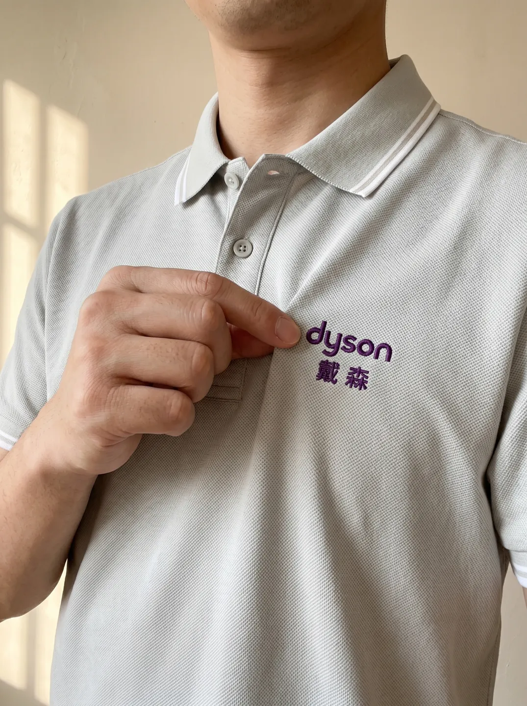Light Grey Polo Shirt · Logo and design details · PM-C-072 / 3