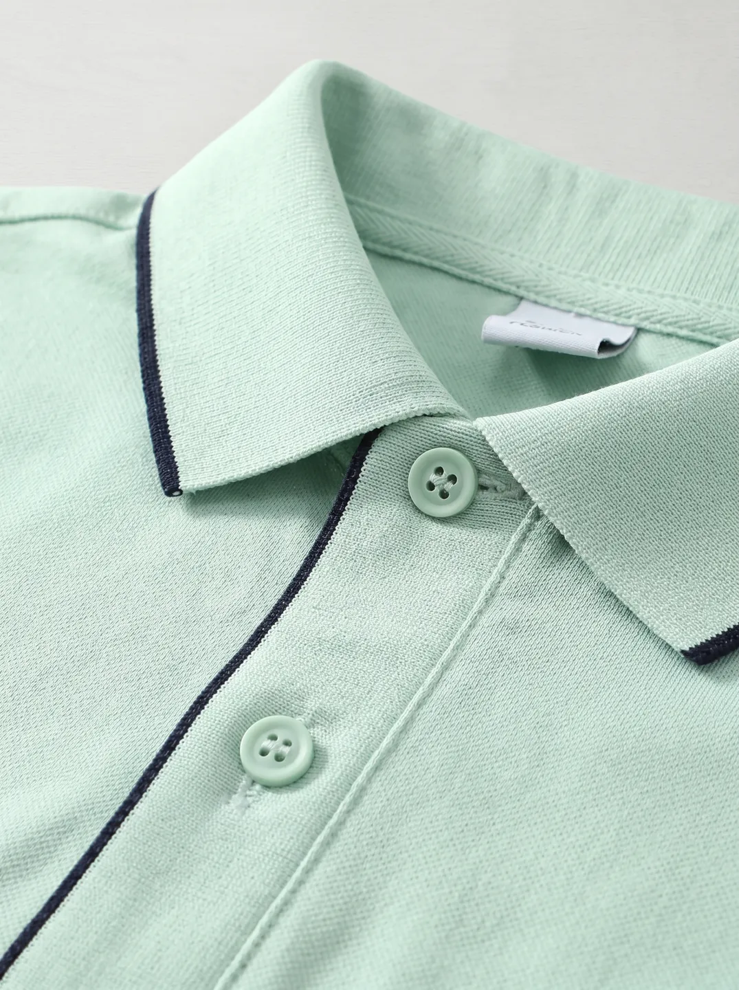 Mint Polo Shirt · Logo and design details · PM-C-073 / 4