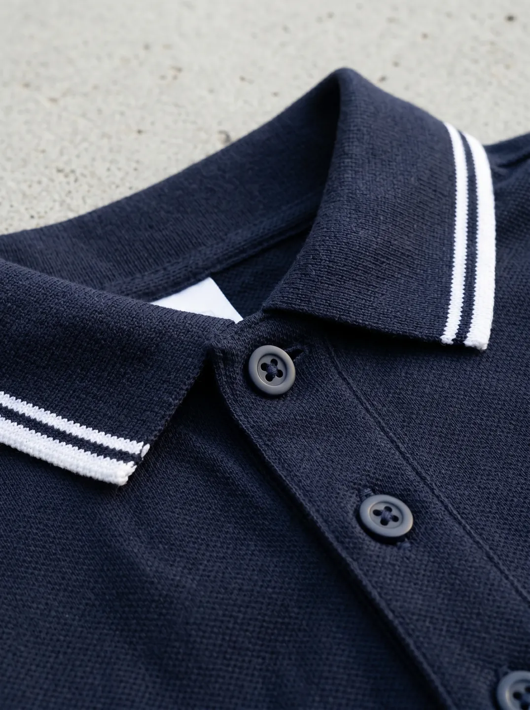 Navy Polo Shirt · Logo and design details · PM-C-075 / 3