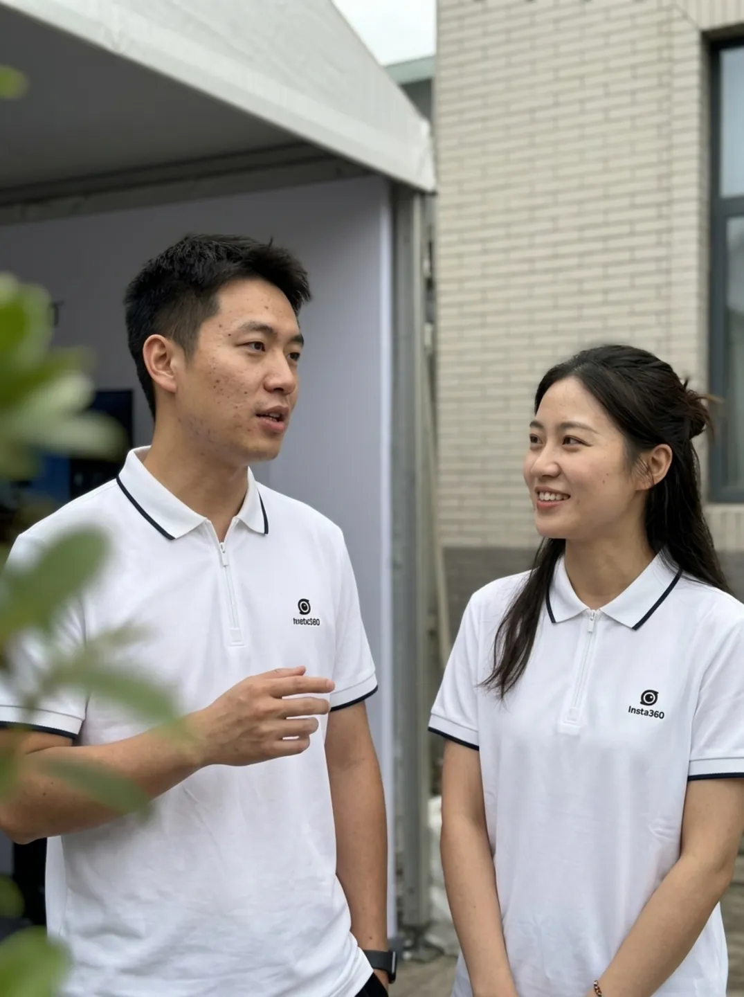 White Zip-Neck Polo Shirt · Styling and setting · PM-C-078 / 6