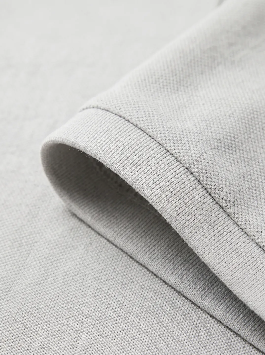 Light Grey Polo Shirt · Logo and design details · PM-C-088 / 4