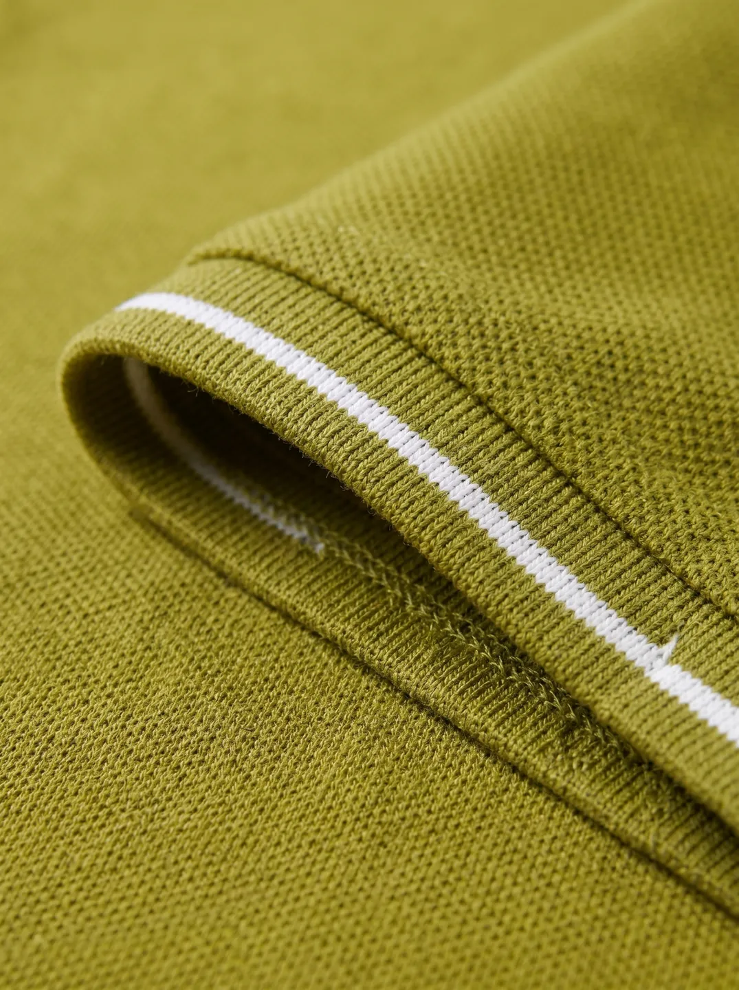 Lime Polo Shirt · Logo and design details · PM-C-091 / 4