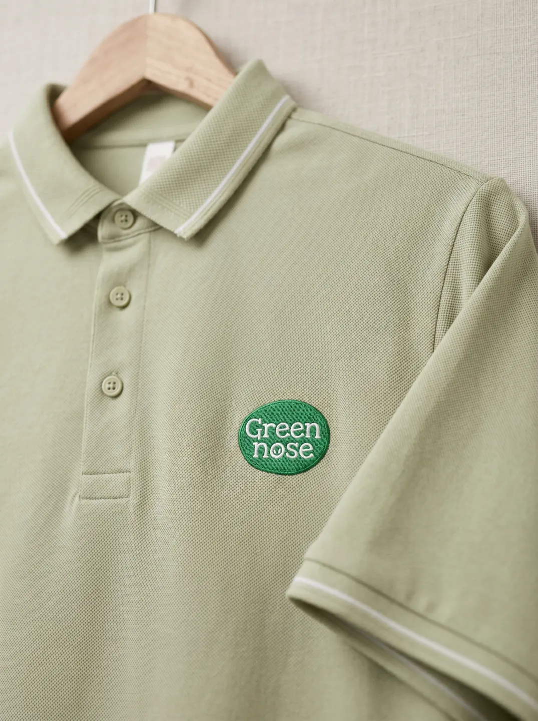 Sage Polo Shirt · Logo and design details · PM-C-095 / 5