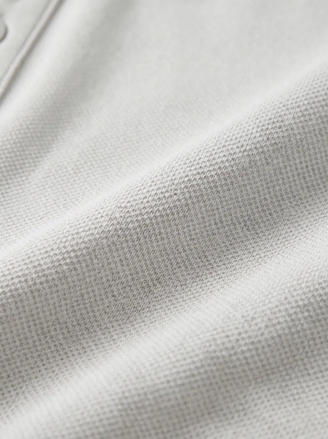 Light Grey Polo Shirt · Logo and design details · PM-C-137 / 5