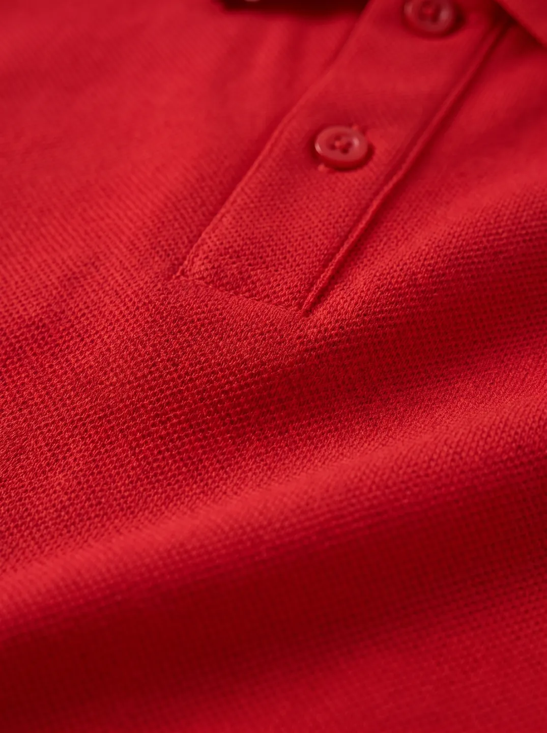 Red Polo Shirt · Logo and design details · PM-C-141 / 5
