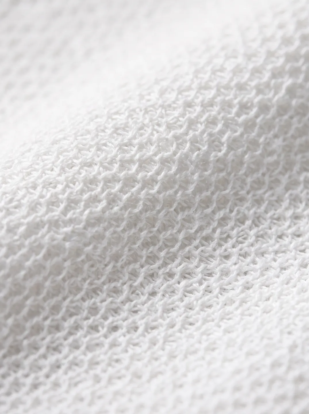 White Polo Shirt · Logo and design details · PM-C-148 / 5