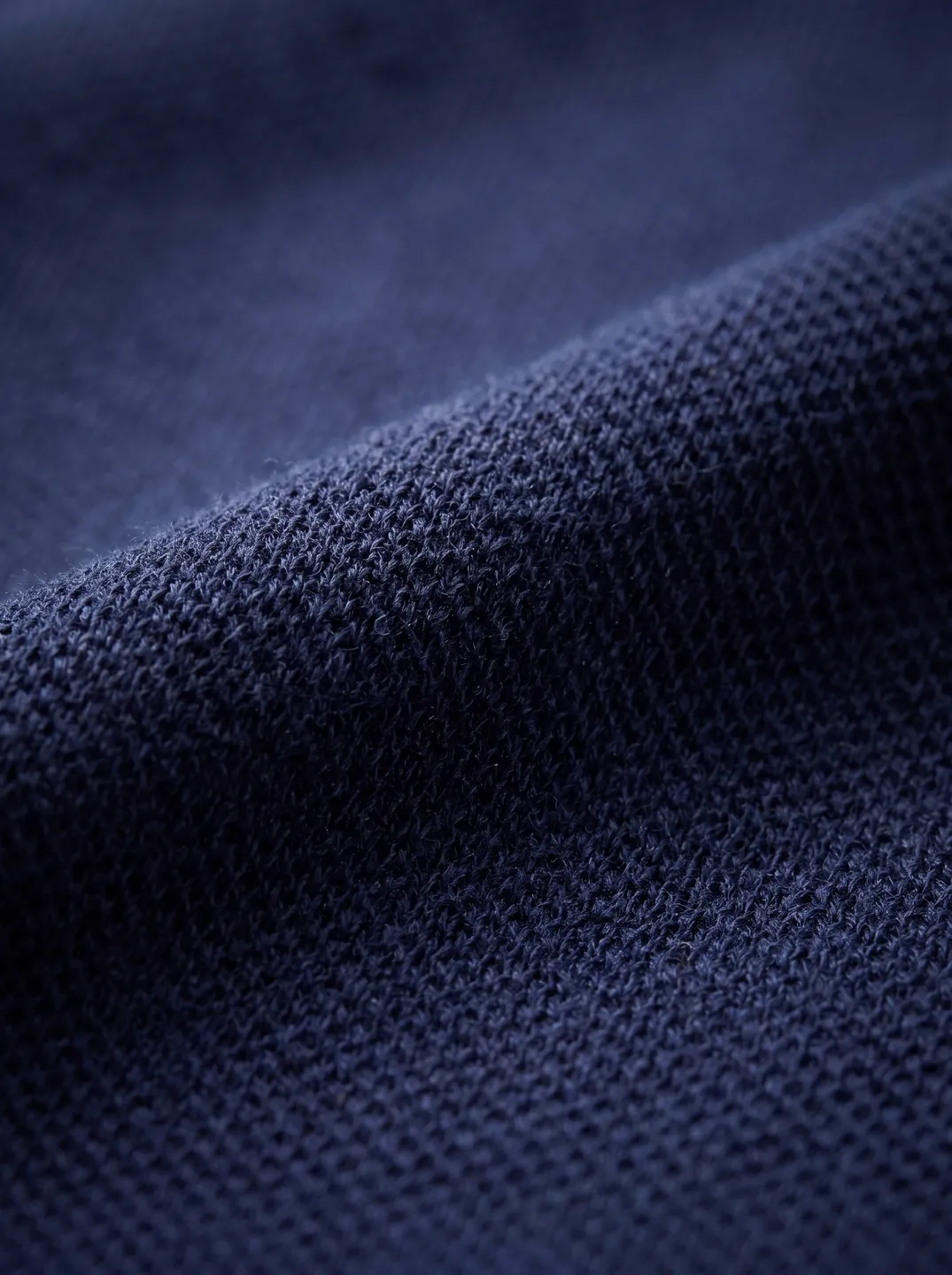 Navy Polo Shirt · Logo and design details · PM-C-150 / 5