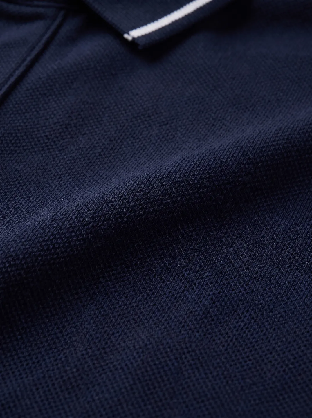 Navy Polo Shirt · Logo and design details · PM-C-152 / 5