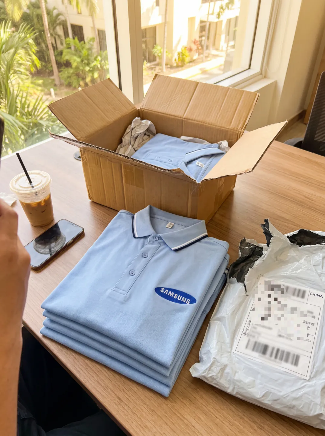 Light Blue Polo Shirt · Styling and setting · PM-C-166 / 4