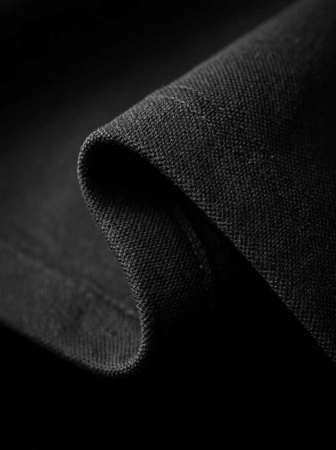Black Polo Shirt · Logo and design details · PM-C-167 / 4