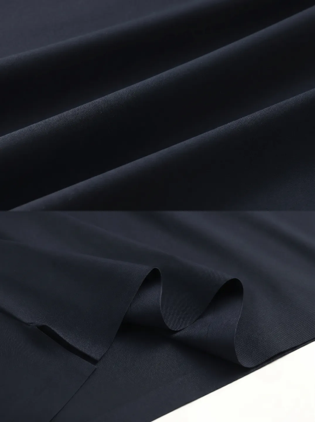 Navy Zip-Neck Polo Shirt · Logo and design details · PM-C-196 / 4