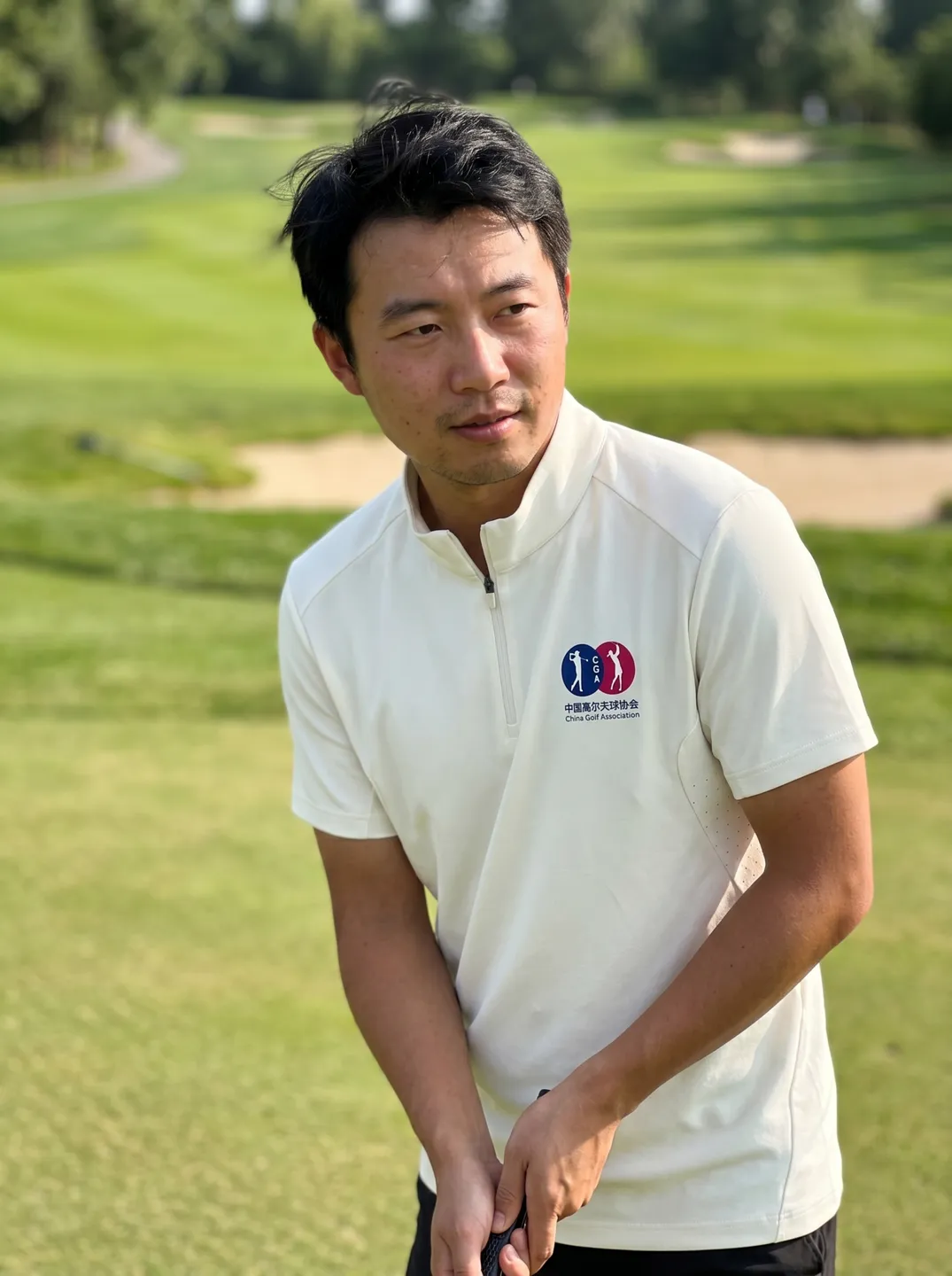 Ivory Stand-Collar Polo Shirt · Styling and setting · PM-C-204 / 7